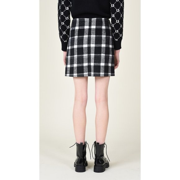 Molly Bracken - Lili Sidonio Collection Plaid Skirt - Picture 3 of 6